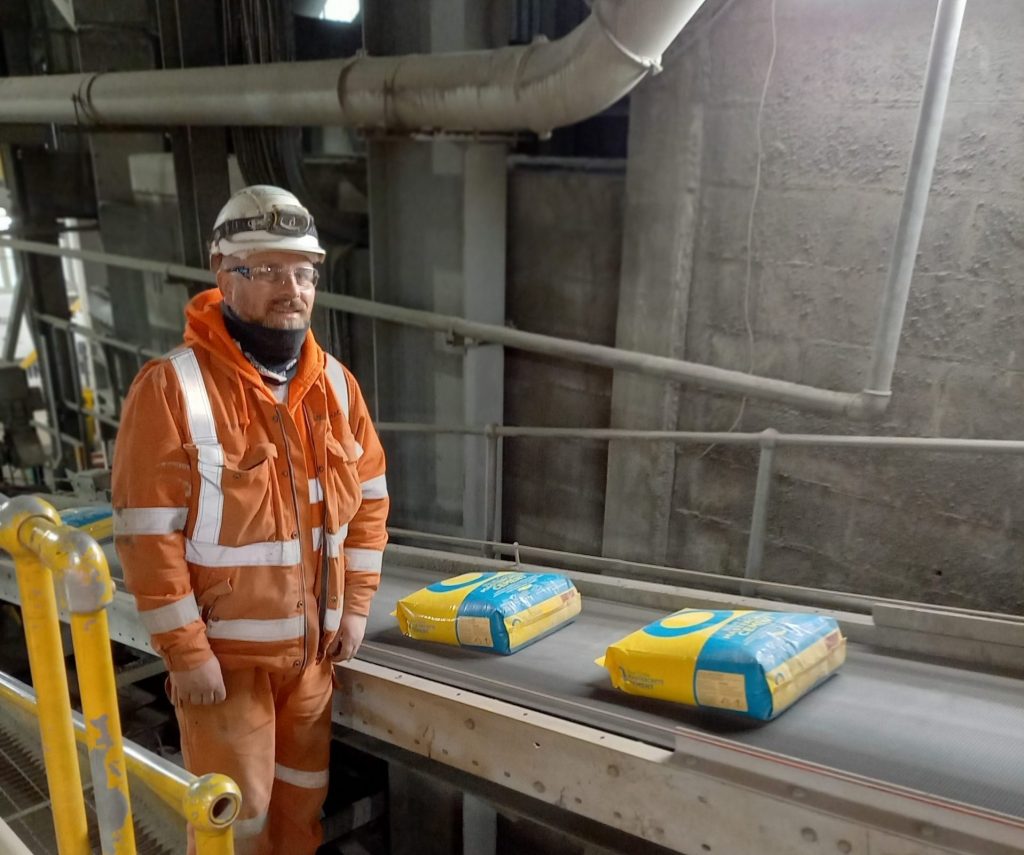 Tarmac’s Dunbar cement plant plays role in UK first for sustainable plastic packaging