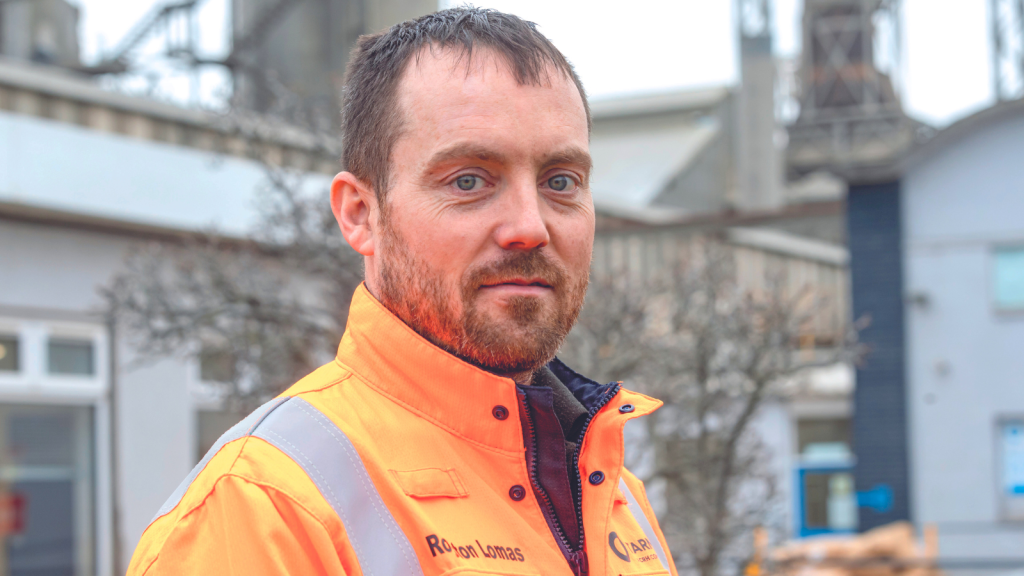 Tarmac Dunbar manager celebrates 17 years of service