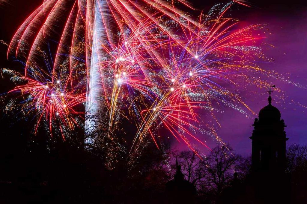 Tarmac donates to Buxton firework event