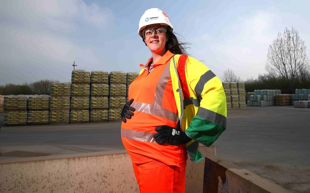 Tarmac becomes one of the first UK major construction companies to offer maternity high-visibility PPE