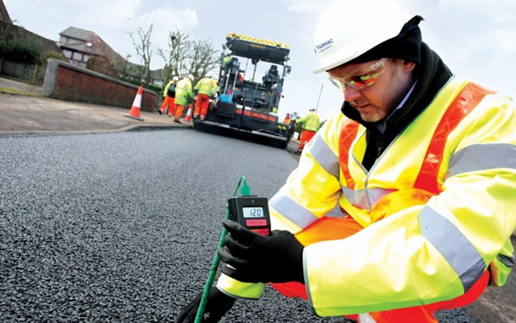 Tarmac calls for new thinking to reduce roadworks disruption as traffic levels rise