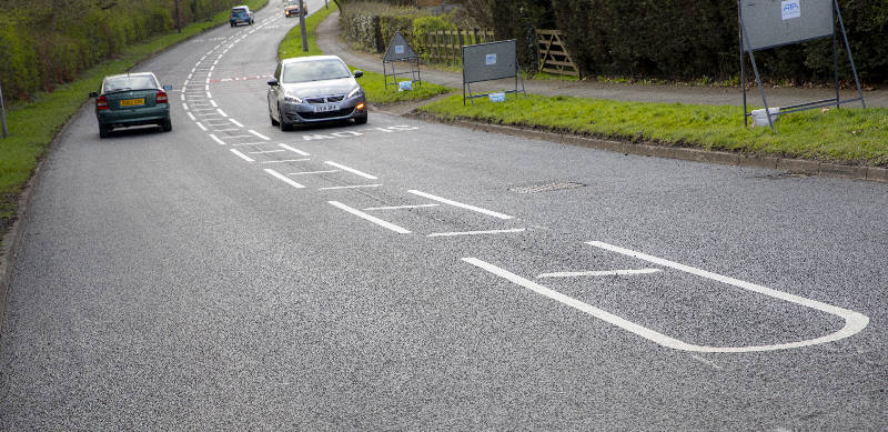 Low carbon asphalt incorporating rubber from recycled tyres
