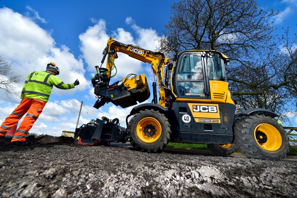 Tarmac demonstrates how to keep roads moving in Rutland with JCB’s new pothole repair machine