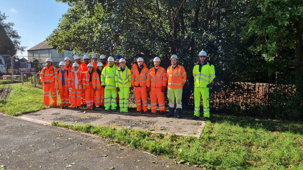 Tarmac teams up with Walsall Council and construction crews to tackle litter along Willenhall Greenway 