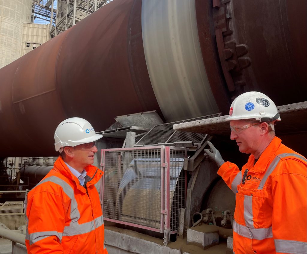Local MP visits Tarmac Aberthaw cement plant