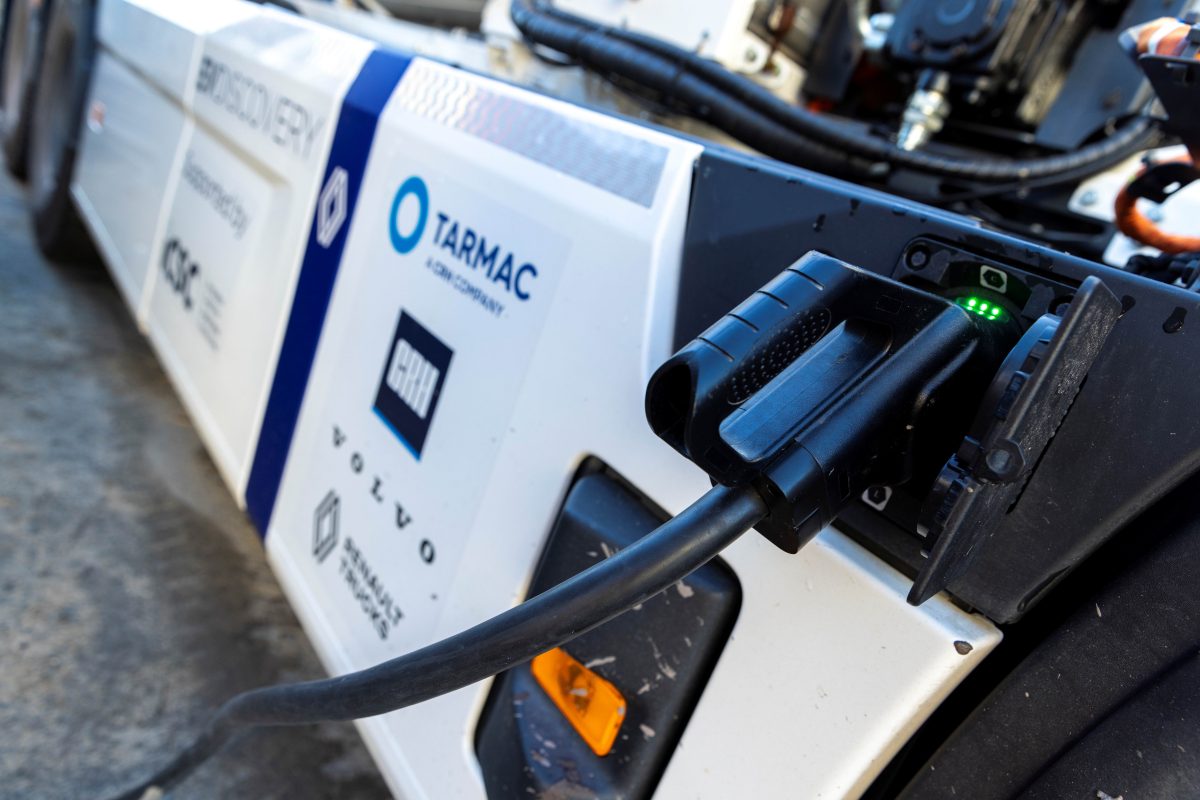 Tarmac charging network
